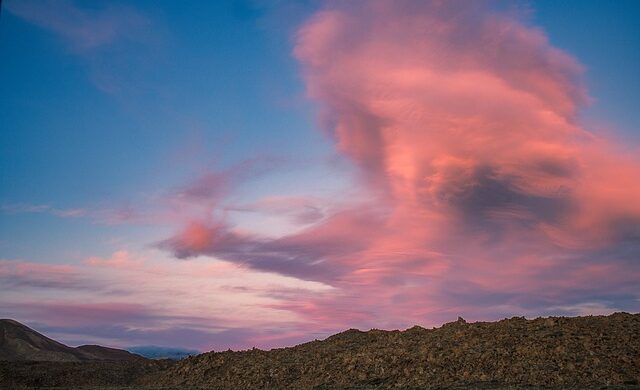 Sunset Sky Clouds Nature Landscape  - Sharonlowen / Pixabay