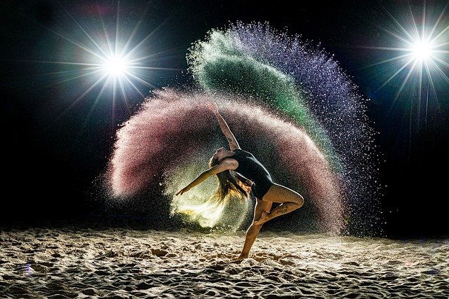 Sand Dance Dancer Woman Dance Sand  - marcelkessler / Pixabay